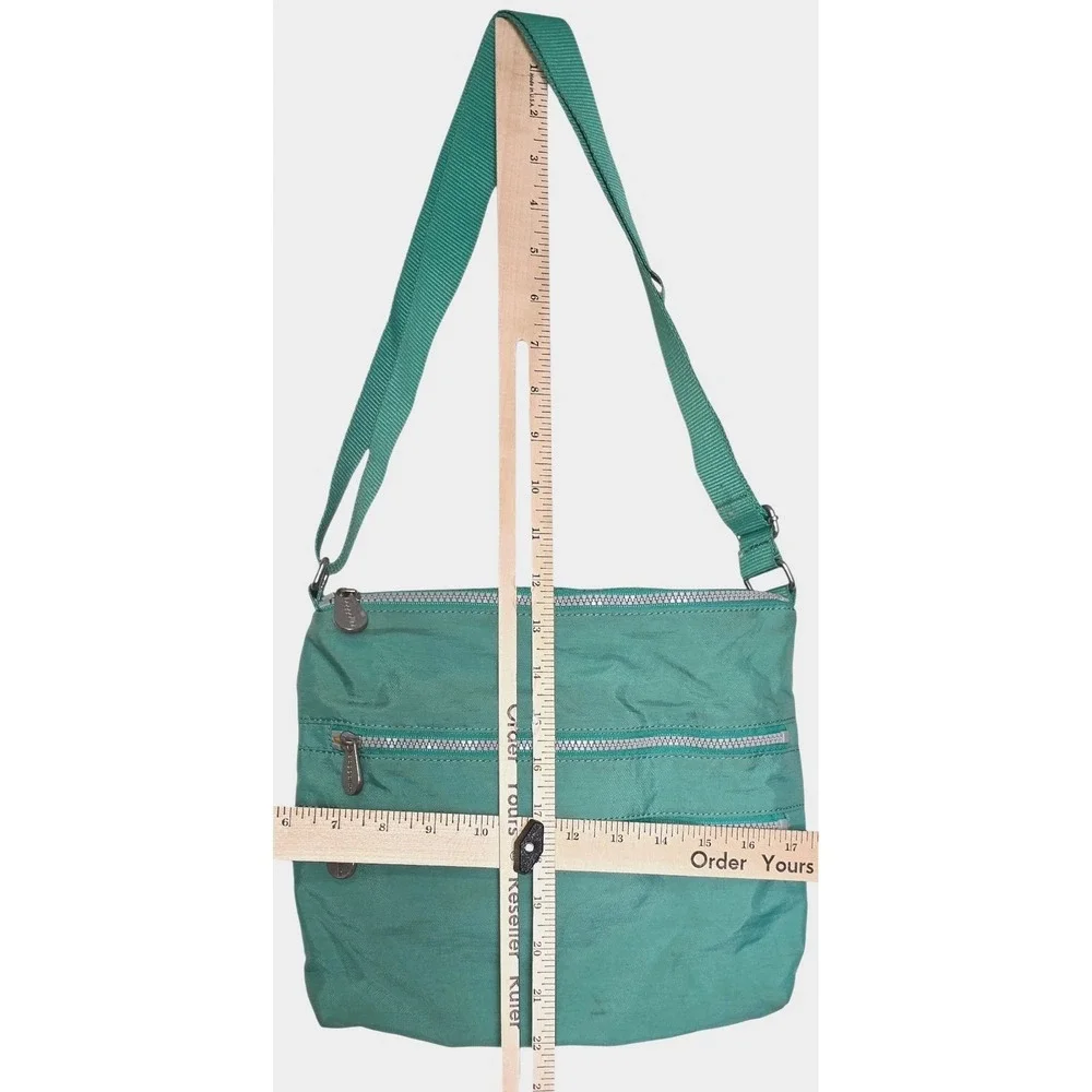 Baggallini Out and About Crossbody Bag Green 10x11 Travel Purse Organizer Pocket